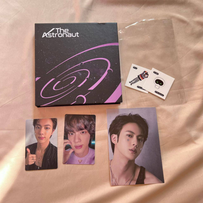 Сет astronaut Jin