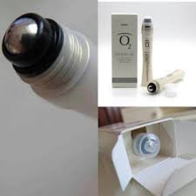 Mistine Eye O2 Нанесите на массажный валик 9 мл.