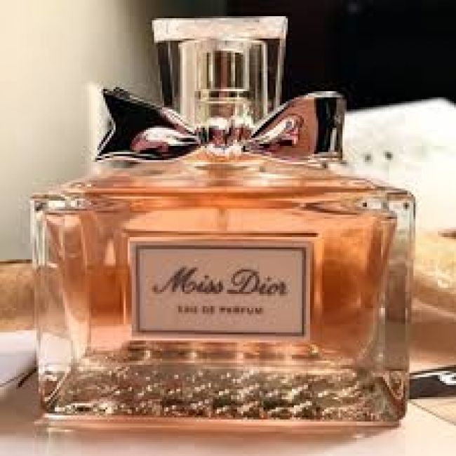 DIOR Miss Dior Парфюмированная вода 100 мл