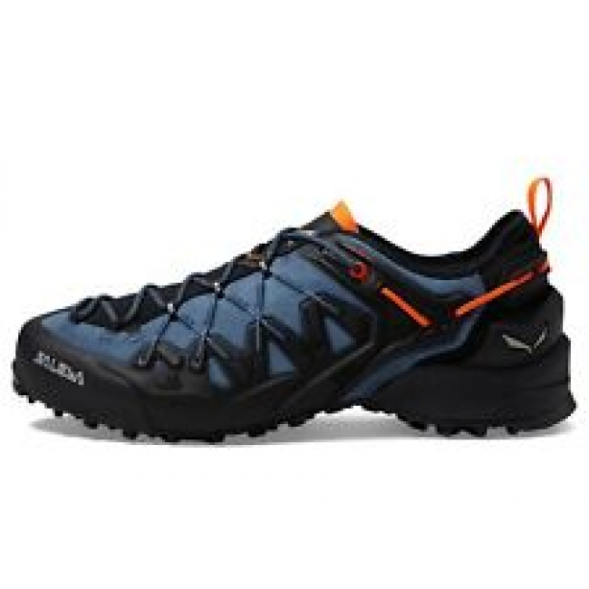 Туристические ботинки SALEWA черного цвета