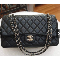 Классическая сумка через плечо Chanel из кожи ягненка