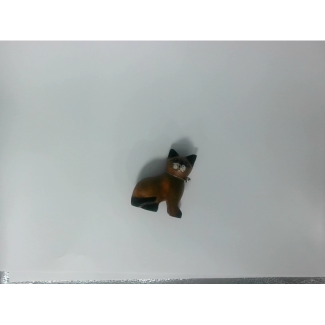 Резная фигурка кошки