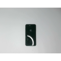 Мобильный телефон iPhone 8 Plus с зарядным устройством и наушниками