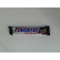 Шоколадный батончик Snickers