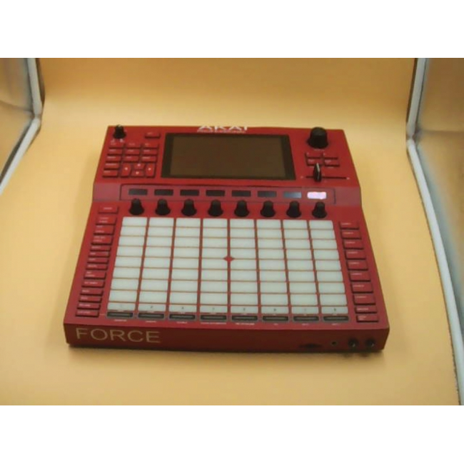 Музыкальная продакшн-студия AKAI