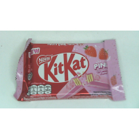 KitKat Клубничные вафли
