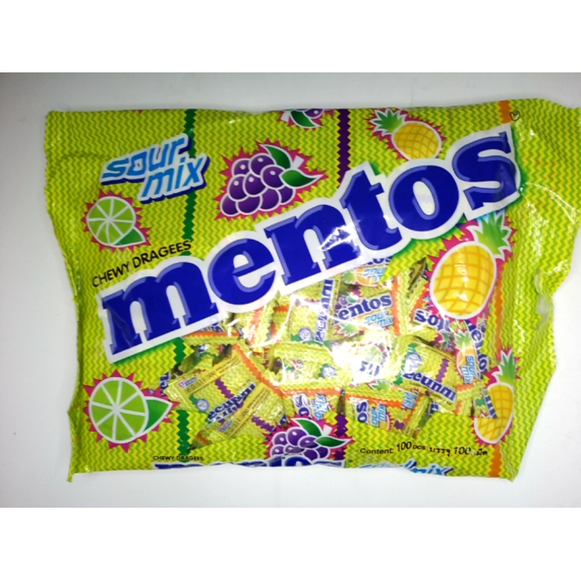 Конфеты Mentos с ассорти из фруктов.