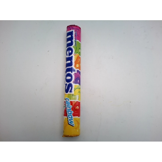 Конфеты Mentos Rainbow с фруктовым вкусом.
