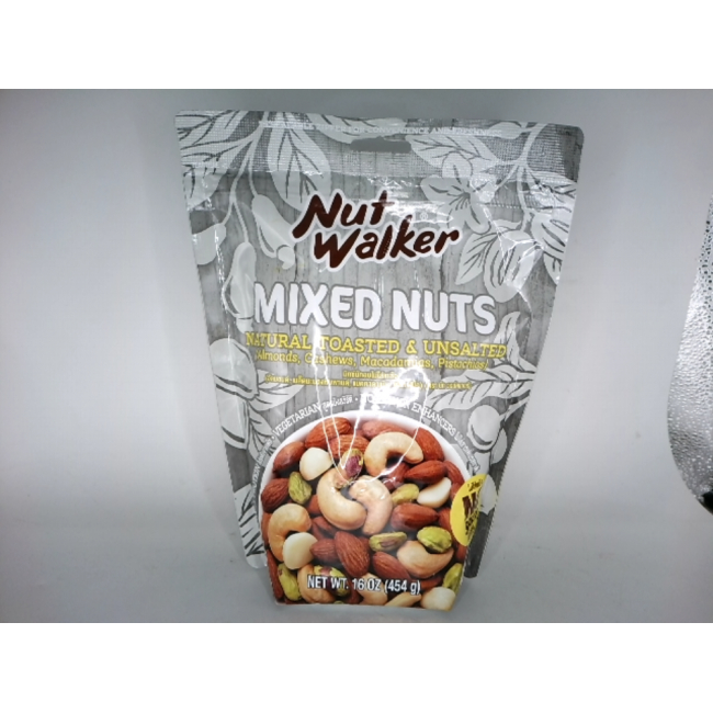 Жареные орехи из смеси, марка Nut Walker.
