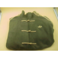 Куртка Adidas Chinese Frog Button Jacket, артикул KT3847, выполнена в цвете мха.