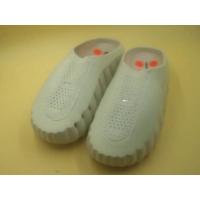 Сандалии Nike Mind 001 Slide бежевого цвета.