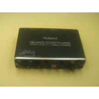 Аудиоинтерфейс Roland Quad-Capture (UA-55) в черном корпусе.