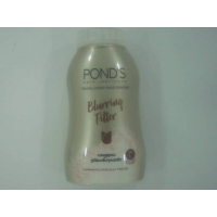 Пудра Pond's Blurring Filler, произведенная в Таиланде, помогает контролировать жирность кожи и разглаживать поры.