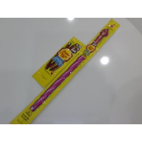 В этот набор входят две конфеты Chupa Chups: одна жевательная конфета со вкусом ванили и длинной, витой начинкой, а другая — со вкусом колы и начинкой.