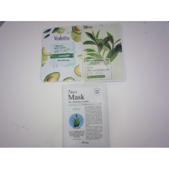 Набор из 3 бумажных масок для лица Vedette Fresh Nature. В состав масок входят натуральные ингредиенты, такие как авокадо и зеленый чай, для ухода за кожей.