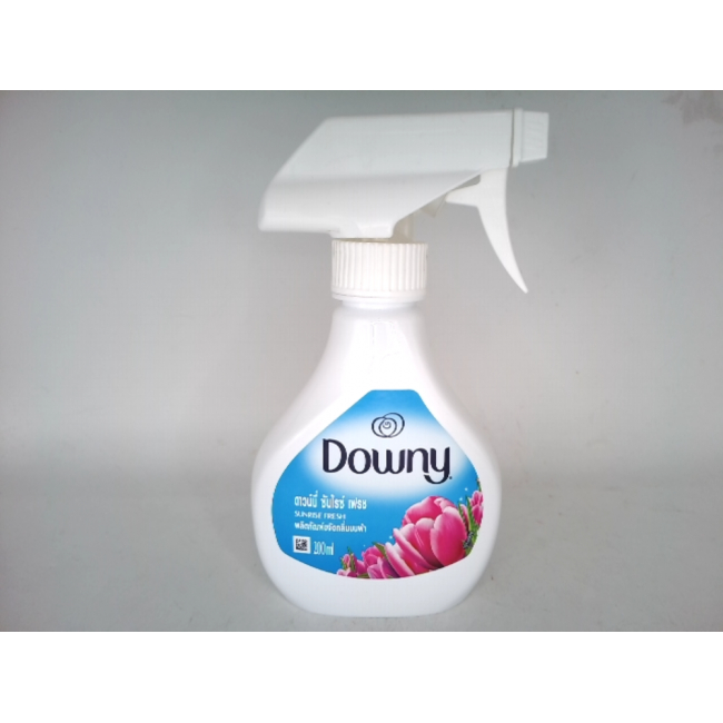 Средство Downy для устранения запахов на ткани
