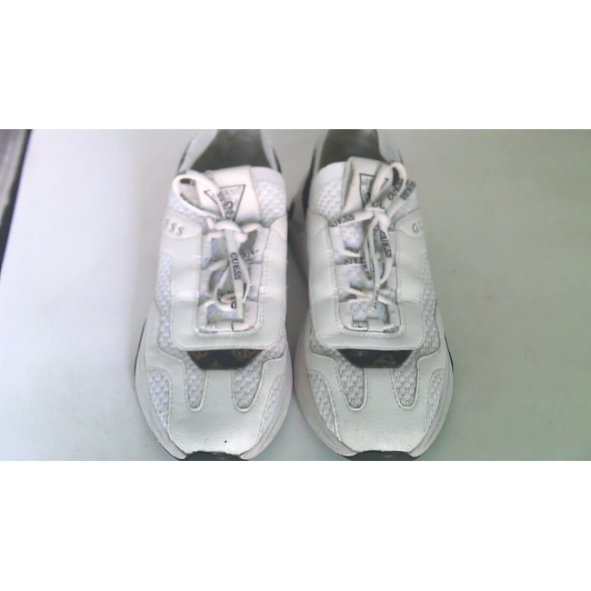 Женские кроссовки Guess