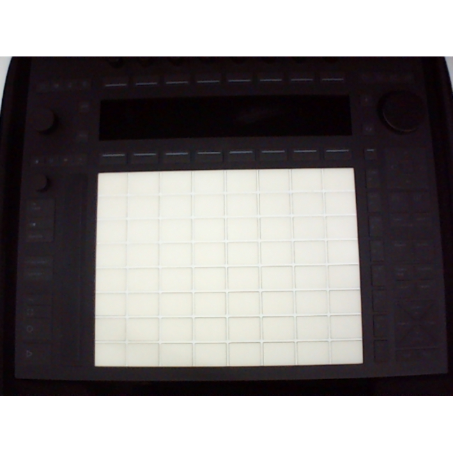Контроллер Ableton Push 3 с 64 MPE-пэдами экспрессии