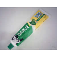 Зубная паста Darlie Double Action обладает освежающим мятным вкусом, который помогает сохранить свежесть дыхания.