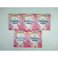 Кондиционер для белья Downy, упаковка из 5 штук, по 20 мл каждая.