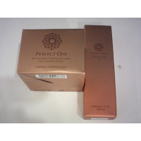 В этот набор входят два косметических средства: крем Perfect One Wrinkle Tune Cream и гель Perfect One Wrinkle Stretch Gel.