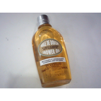 Миндальное масло для душа L'Occitane — популярное средство по уходу за кожей, предназначенное для очищения и смягчения.