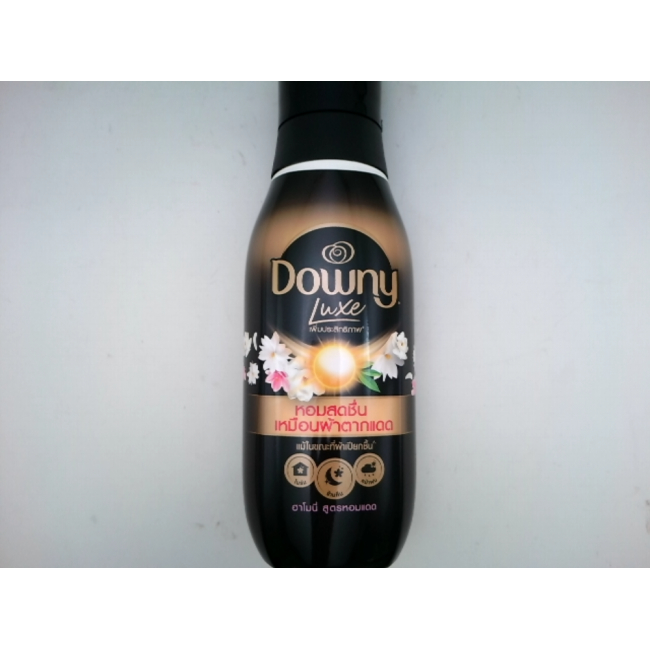 Кондиционер для белья Downy.